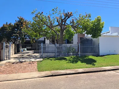 3 Bedroom House For Sale in Uitenhage - kAjZ.webp