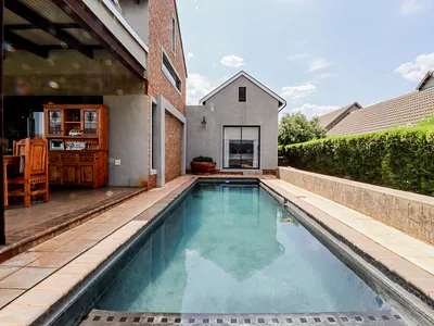 4 Bedroom House For Sale in Hartbeespoort - 8jZV.webp