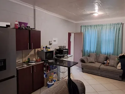 2 Bedroom Townhouse For Sale in Newcastle - img
