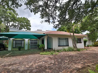 4 Bedroom House For Sale in Hectorspruit - It7A.webp