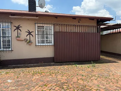 3 Bedroom House For Sale in Vanderbijlpark - Rkcm.webp