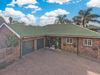 4 Bedroom House For Sale in Centurion - img