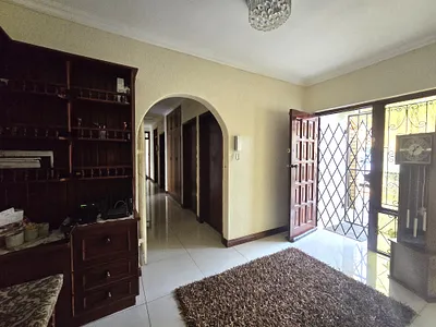4 Bedroom House For Sale in Durban - MzTb.webp