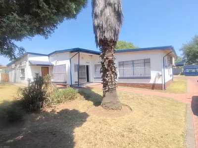 3 Bedroom House For Sale in Secunda - aXzf.webp