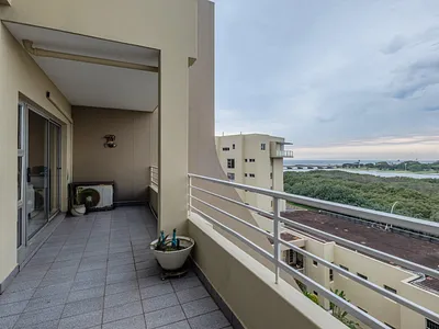 2 Bedroom Apartment For Sale in Durban North - 2lEd.webp