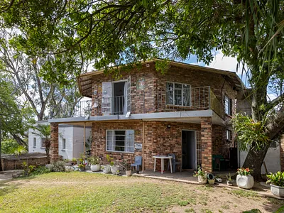 4 Bedroom House For Sale in Bathurst - Ht54.webp