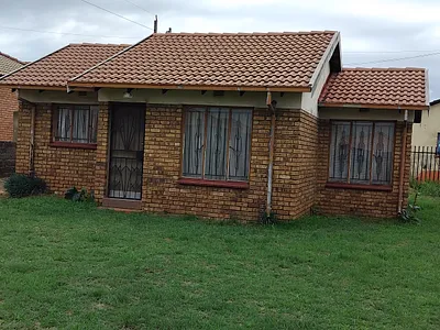 2 Bedroom House For Sale in Witbank - 4sVe.webp