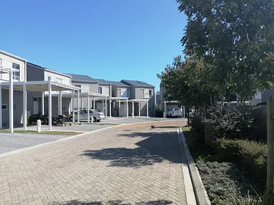 2 Bedroom Apartment To Rent in Somerset West - EA1I.webp
