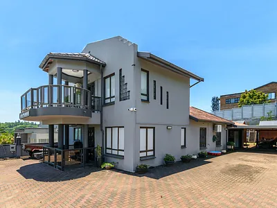 3 Bedroom House For Sale in Tongaat - 8hy0.webp
