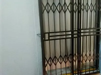 1 Bedroom Apartment To Rent in Johannesburg - IhSX.webp