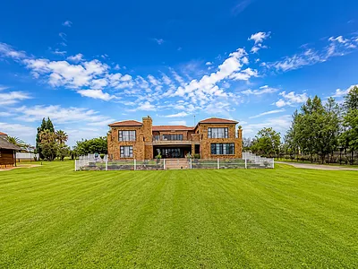 Farm For Sale in Vanderbijlpark - 1IQQ.webp