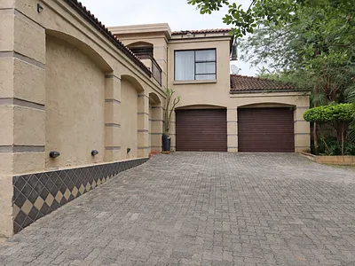 3 Bedroom House For Sale in Rustenburg - NDxQ.webp