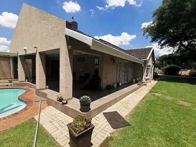 3 Bedroom House For Sale in Benoni - DILN.webp