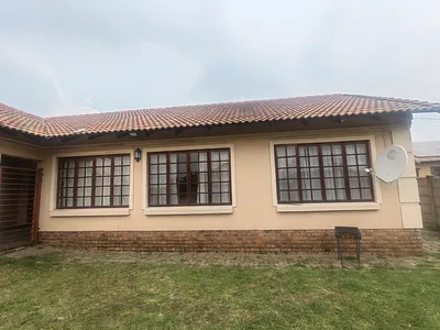 2 Bedroom House To Rent in Secunda - grL8.webp