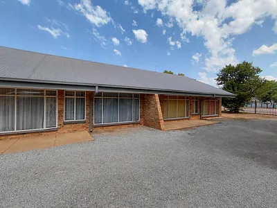 2 Bedroom Townhouse To Rent in Klerksdorp - img