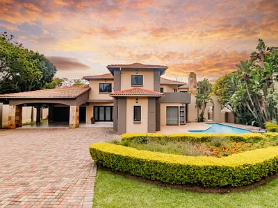 5 Bedroom Townhouse For Sale in Midrand - 2qTH.webp