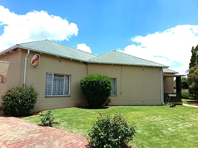 3 Bedroom House For Sale in Brakpan - 2z6C.webp