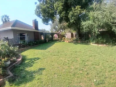 4 Bedroom House For Sale in Benoni - 0zaP.webp