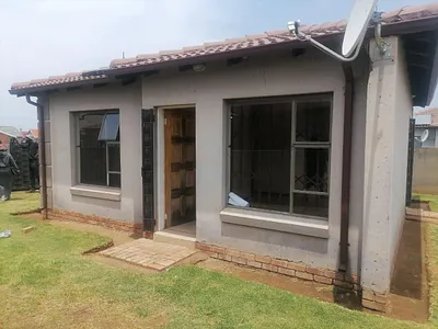 2 Bedroom House For Sale in Nigel - LNmn.webp