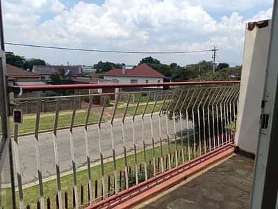 1 Bedroom Apartment For Sale in Springs - scAZ.webp