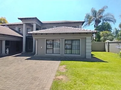 5 Bedroom House For Sale in Hartbeespoort - CwRD.webp