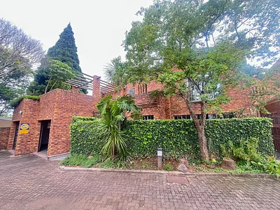 3 Bedroom Townhouse For Sale in Pretoria - 0AUV.webp