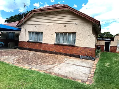 3 Bedroom House For Sale in Brakpan - p098.webp