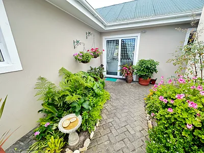 2 Bedroom Townhouse For Sale in Sedgefield - img