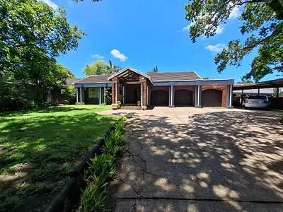 4 Bedroom House For Sale in Richards Bay - byi6.webp