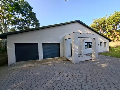 4 Bedroom House For Sale in Richards Bay - jEe0.webp