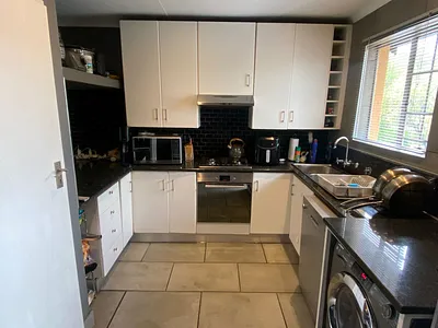 2 Bedroom Apartment For Sale in Pretoria - NkCh.webp