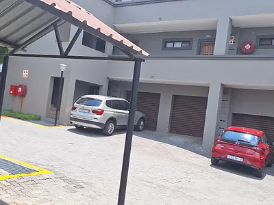 2 Bedroom Apartment For Sale in Midrand - 7sxe.webp
