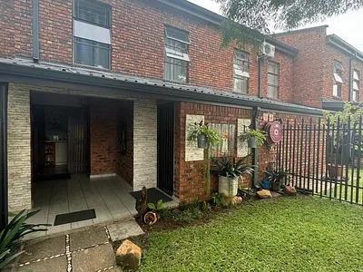 3 Bedroom Apartment For Sale in Bo-dorp, Rustenburg - kplQ.webp