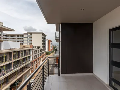 3 Bedroom Apartment For Sale in Umhlanga - 2bZ6.webp