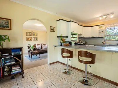 3 Bedroom House For Sale in Hillcrest - img