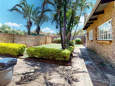 3 Bedroom House For Sale in Akasia - 5FJV.webp