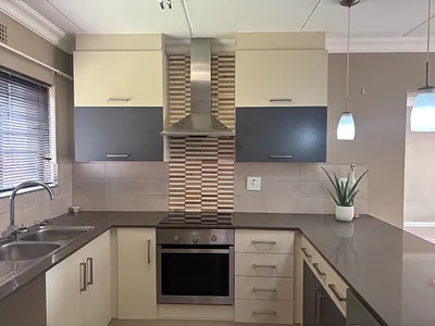 2 Bedroom Apartment For Sale in Midrand - rJVT.webp