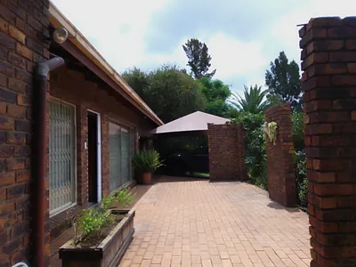 3 Bedroom House To Rent in Glen Austin, Midrand - NbhX.webp