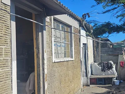 2 Bedroom House For Sale in Parow - mLFS.webp