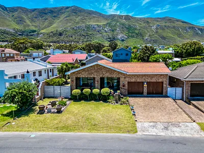 3 Bedroom House For Sale in Hermanus - 7JV8.webp