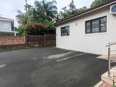 1 Bedroom Apartment To Rent in Durban North - img