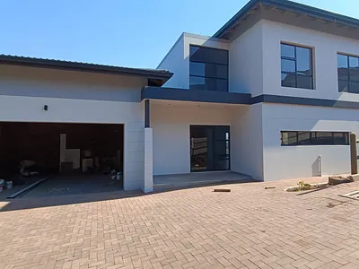 3 Bedroom Townhouse For Sale in Ballito - 4Zhe.webp