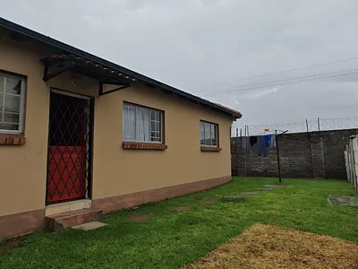 3 Bedroom House For Sale in Rustenburg - JfGg.webp