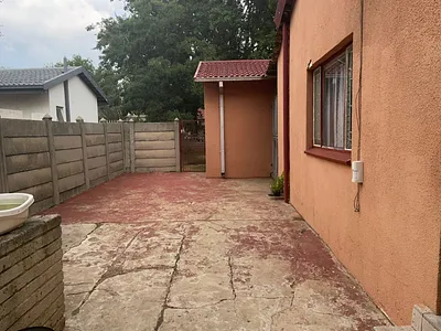 3 Bedroom House For Sale in Sasolburg - k0p8.webp
