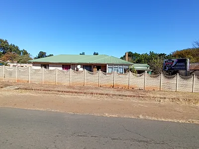 5 Bedroom House For Sale in Dundee - 0B2j.webp