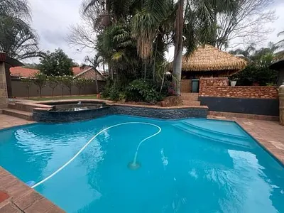 9 Bedroom House For Sale in Akasia - TfV7.webp