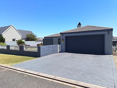 3 Bedroom House To Rent in Langebaan - img