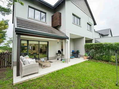 3 Bedroom Townhouse For Sale in Hillcrest - img