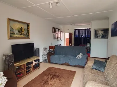 1 Bedroom Apartment To Rent in Bedfordview - CZkq.webp