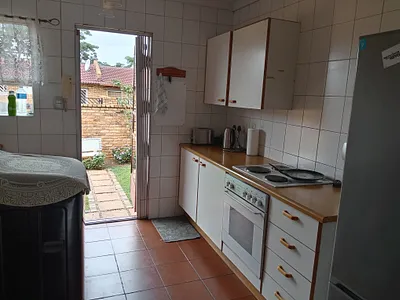 2 Bedroom Townhouse To Rent in Johannesburg - LGTk.webp